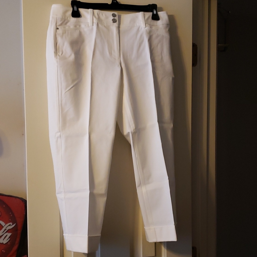 White House Black Market White Slim Crop Pants Size 8